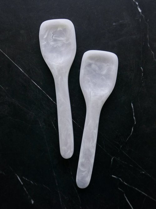 Resin Simple Salad Servers