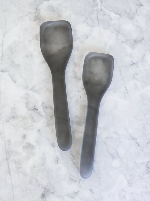 Resin Simple Salad Servers