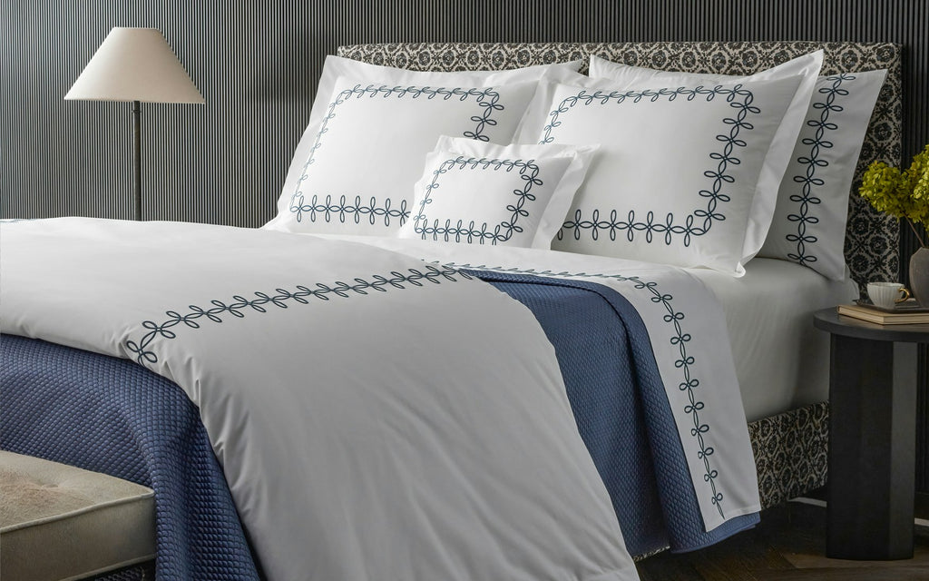 Matouk Gordian Knot Pillowcase Pair
